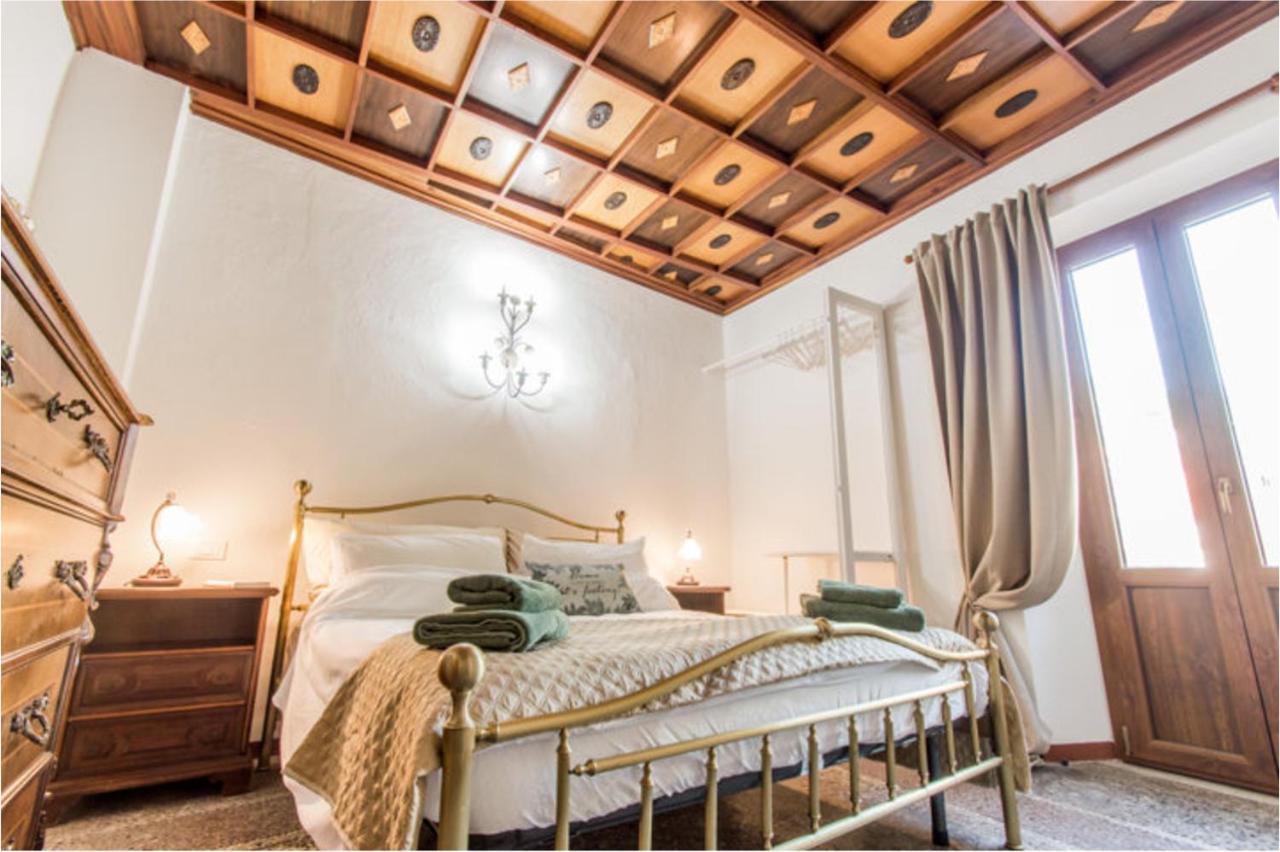 Monti Guesthouse Monti di Licciana Nardi Екстер'єр фото