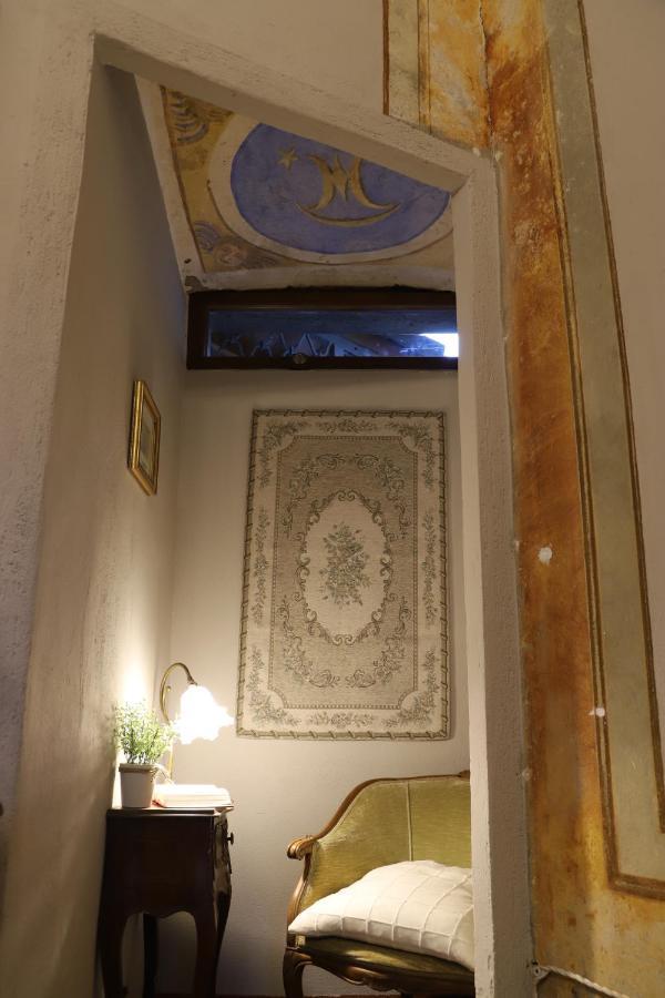 Monti Guesthouse Monti di Licciana Nardi Екстер'єр фото
