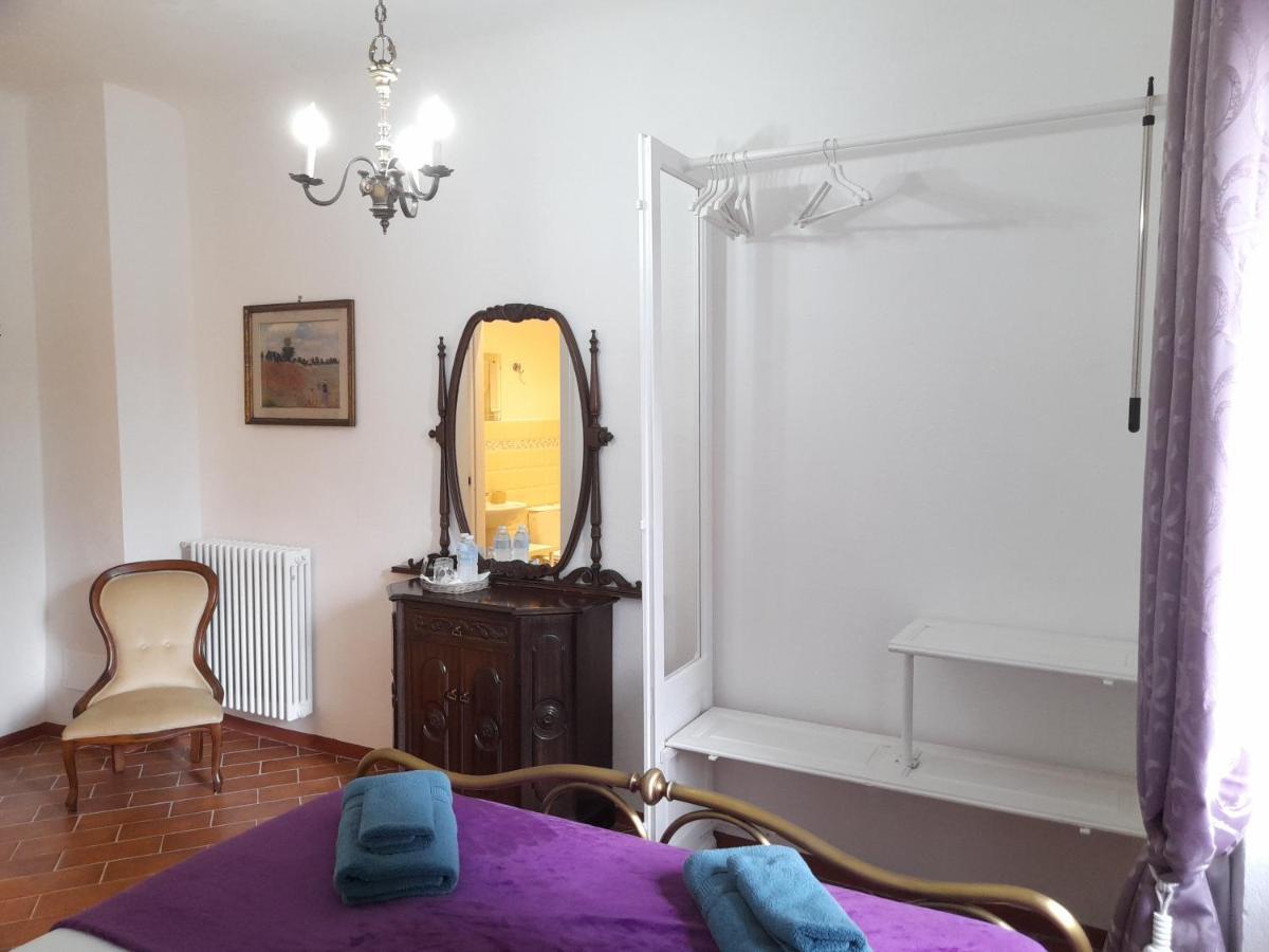 Monti Guesthouse Monti di Licciana Nardi Екстер'єр фото