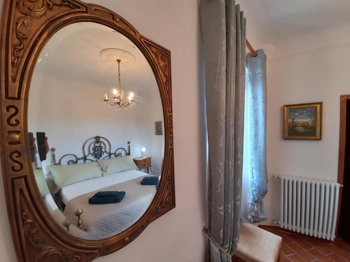 Monti Guesthouse Monti di Licciana Nardi Екстер'єр фото