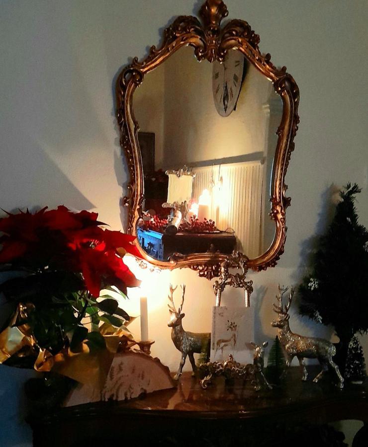 Monti Guesthouse Monti di Licciana Nardi Екстер'єр фото